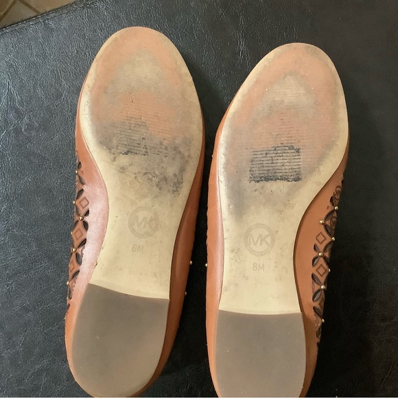 MICHAEL Michael Kors Gabriella flats with initials and gold bead trim. Sz 6 - Picture 7 of 7